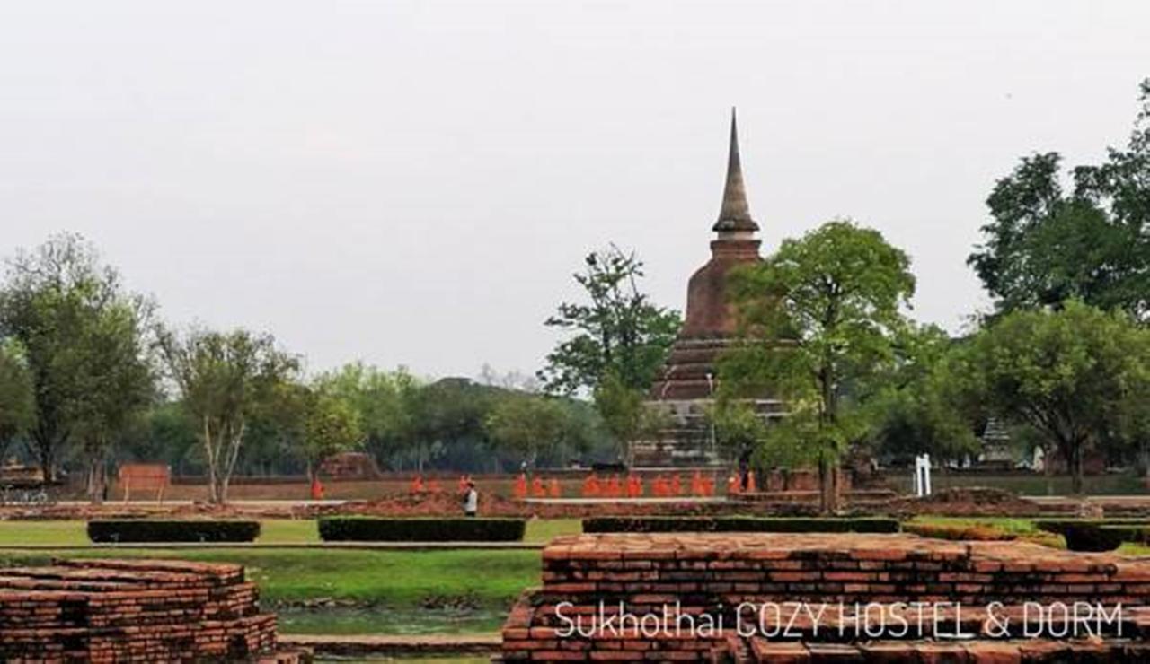 Sukhothai Cozy Hostel And Dorm Esterno foto